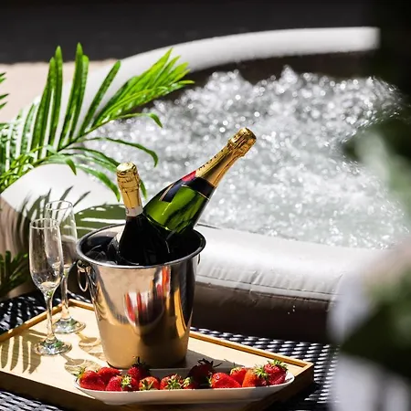 Appartement Oasis Luxury With Terrarce And Jacuzzi Split