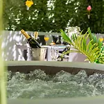 Lägenhet Oasis Luxury With Terrarce And Jacuzzi