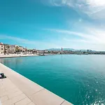 Oasis Luxury With Terrarce And Jacuzzi Lägenhet *