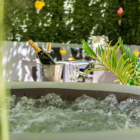 Appartement Oasis Luxury With Terrarce And Jacuzzi