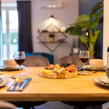 Oasis Luxury With Terrarce And Jacuzzi