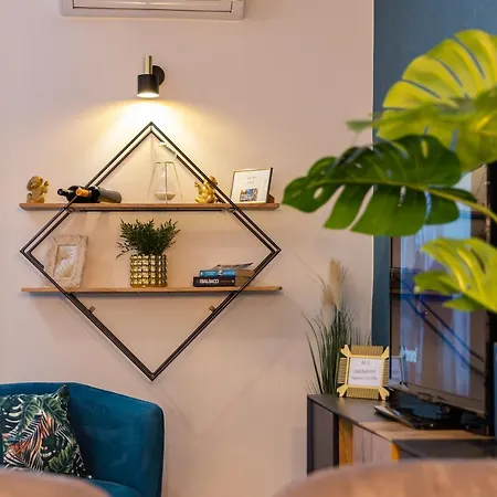 Oasis Luxury With Terrarce And Jacuzzi Apartament Split