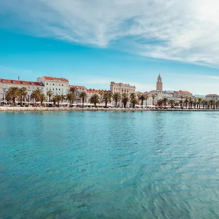 Apartament Oasis Luxury With Terrarce And Jacuzzi Split