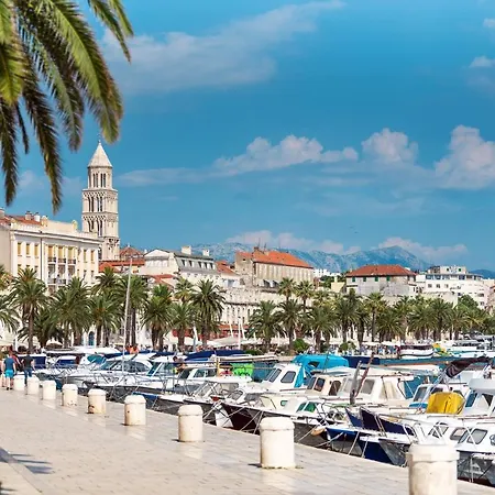 Apartament Oasis Luxury With Terrarce And Jacuzzi *