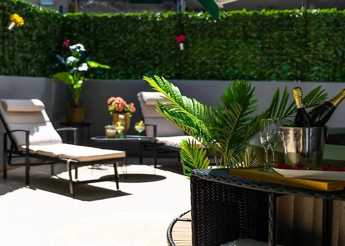 Oasis Luxury With Terrarce And Jacuzzi アパート *