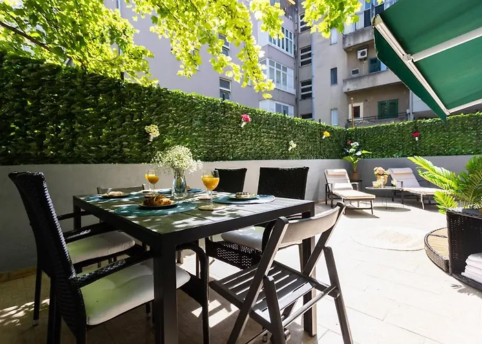 Oasis Luxury With Terrarce And Jacuzzi דירה ספליט