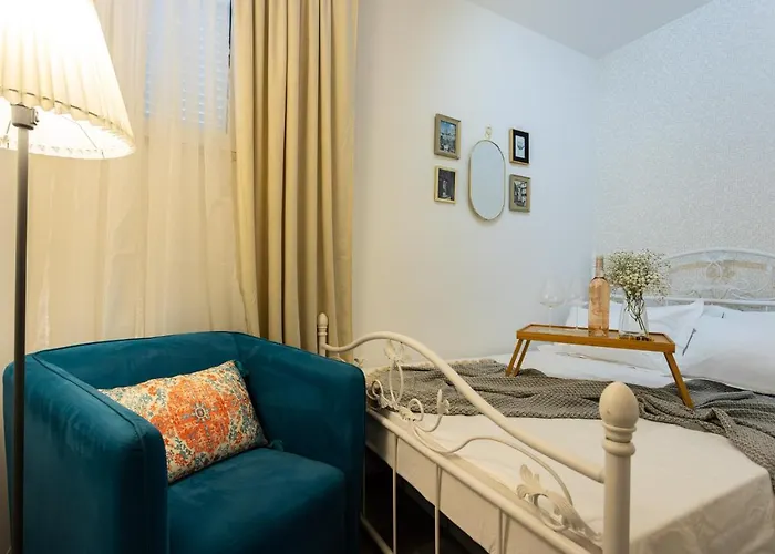 Oasis Luxury With Terrarce And Jacuzzi アパート スプリト