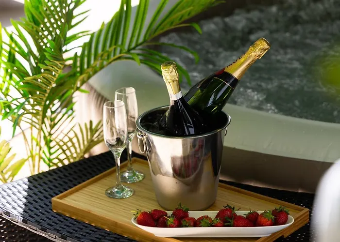 Oasis Luxury With Terrarce And Jacuzzi アパート *