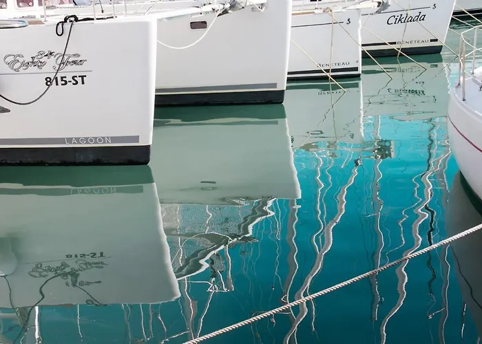 Oasis Luxury With Terrarce And Jacuzzi スプリト