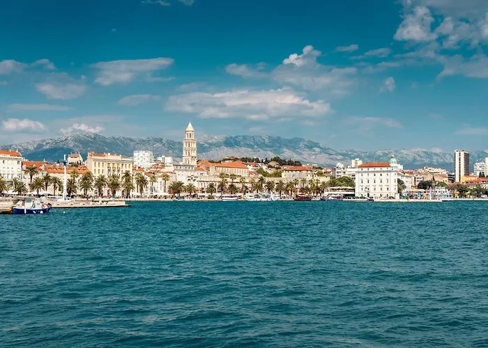 Oasis Luxury With Terrarce And Jacuzzi アパート