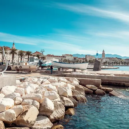 Oasis Luxury With Terrarce And Jacuzzi Appartement *